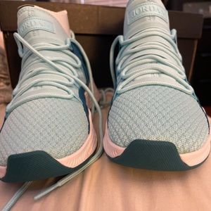jordan formula 23 GG (Still blue/white-green abyss) boys  youth sneaker SIZE 6